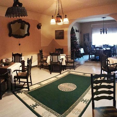 Vila Monica Bed and Breakfast Târgu-Mureş Buitenkant foto